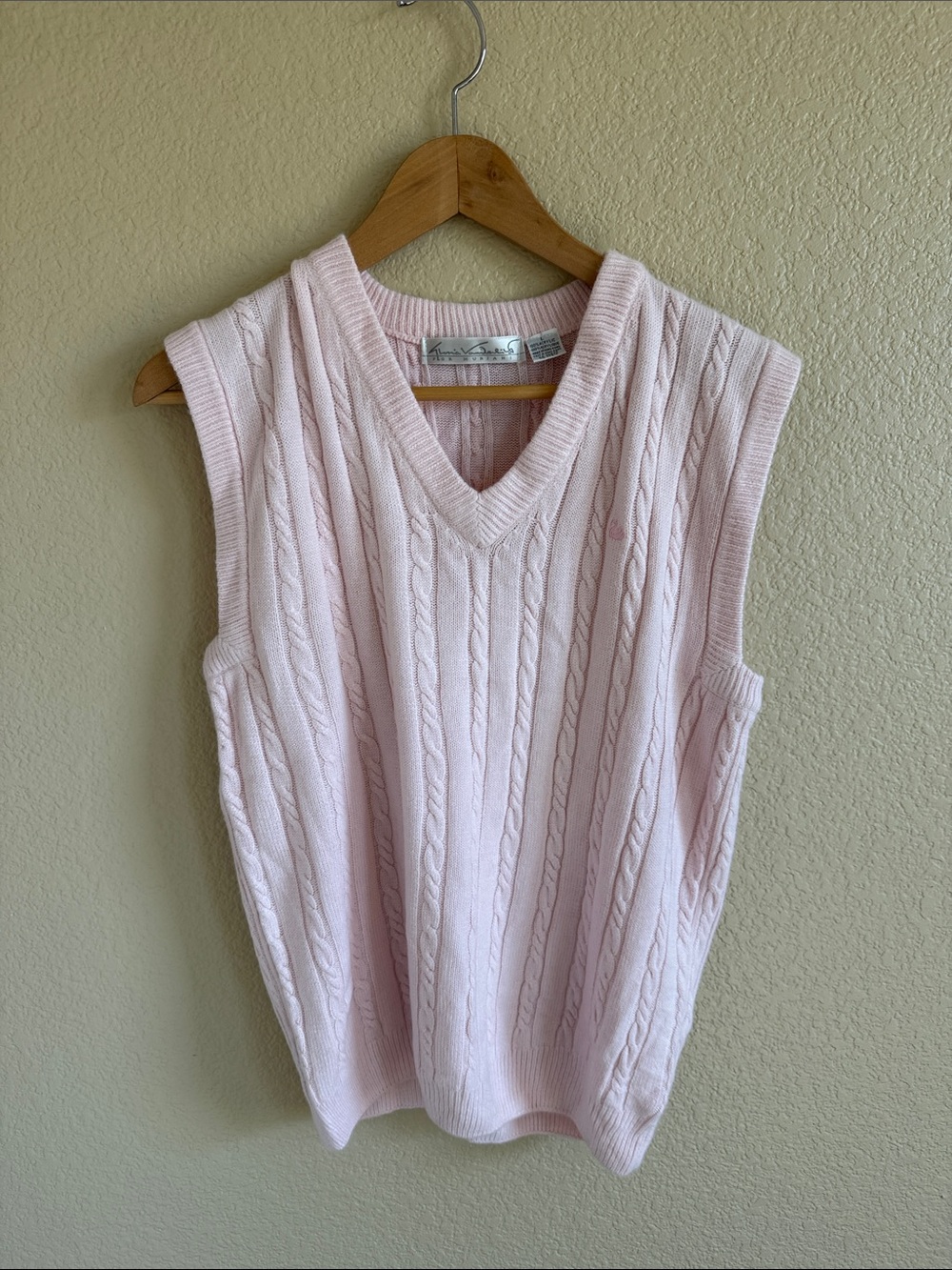 Gloria Vanderbilt Pink Cable Knit V-Neck Sweater Vest